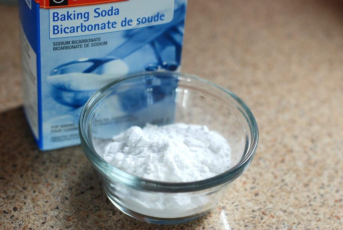 baking soda white teeth